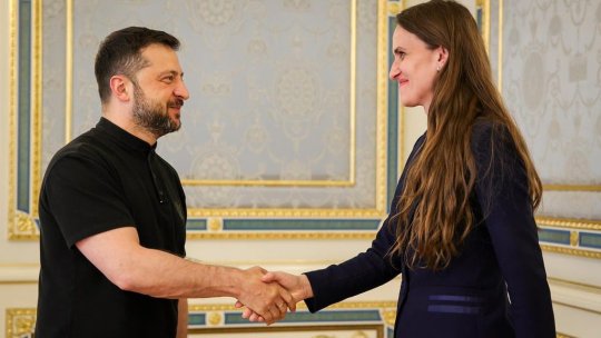 Mesaj al ministrului de Externe la patru ani de la începutul războiului din Ucraina. Oana Țoiu: ”Artileria nu a atins doar literele, ci și copii, preoți, soldați”