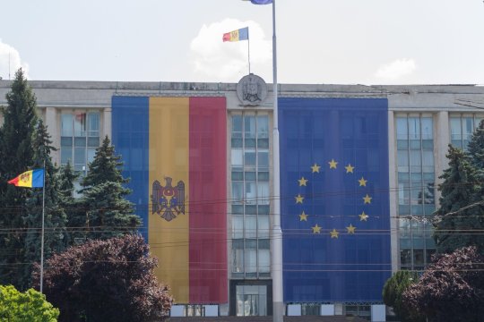 Sondaj: Peste 50% dintre cetățenii Republicii Moldova ar vota împotriva unirii cu România. Care sunt opțiunile pentru aderarea la UE şi la NATO