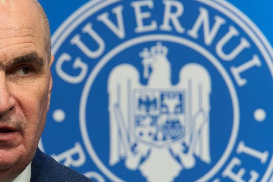 Sindicaliștii din aparatul Guvernului cer urmărirea penală a premierului Ilie Bolojan și a ministrului Cseke Attila