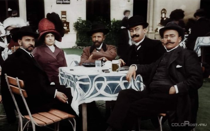 De la stânga la dreapta: George Coşbuc, Dna. Vaida Voievod, Dr.Ciuta, Alexandru VaidaVoevod și Ion Luca Caragiale