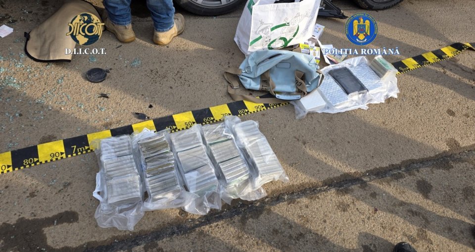Droguri găsite în urma unui flagrant în Gruiu, Ilfov