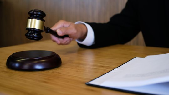 Tatăl și bunica fotbalistului de la Dinamo au fost eliberați din arest. ICCJ i-a pus sub control judiciar, dar le-a interzis să plece din județul Dolj