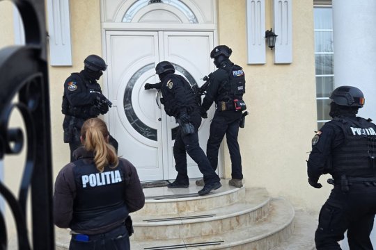 Răsturnare de situație în dosarul femeii acuzate că și-a ucis mama pentru avere. Cum ar fi fost implicată fosta iubită a milionarului Adrian Kreiner, ucis în casă tot pentru bani