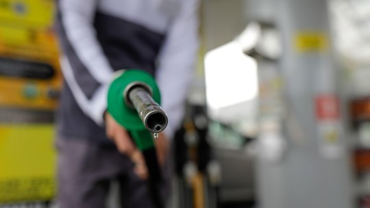 Carburanții se scumpesc din nou în România: cât au ajuns să coste benzina și motorina marți