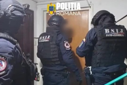 Percheziții după violențele de la Rapid – Petrolul. Nouă suspecți duși la audieri