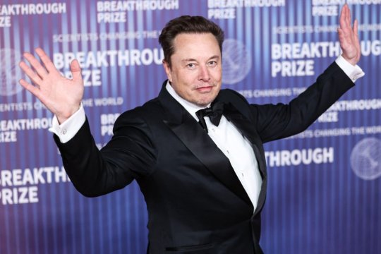 Elon Musk conduce detașat topul celor mai bogați oameni din lume. Averea sa a crescut spectaculos într-un singur an