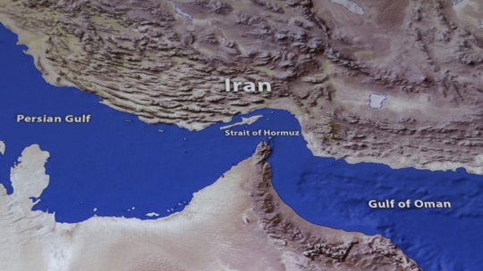 UPDATE: A treia navă lovită de un proiectil în apropierea Strâmtorii Ormuz