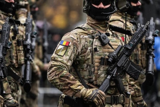 Armata României începe recrutările și înscrierile în învățământul militar. Ce salarii pot câștiga cei care aleg o carieră militară