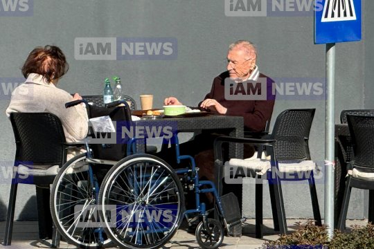 Imagini rare cu fostul președinte Emil Constantinescu și soția sa, însoțiți de SPP-iști