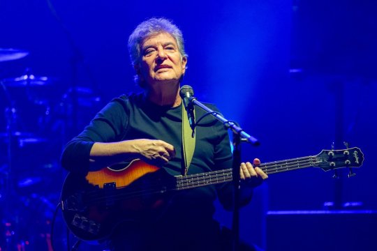 A murit Iulian ”Mugurel” Vrabete, basistul trupei Holograf