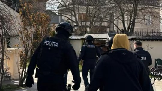 Doi interlopi din clanului Cîrpaci din Timișoara, acuzați că au obligat un bărbat să le doneze un rinichi, pentru un transplant făcut în Germania