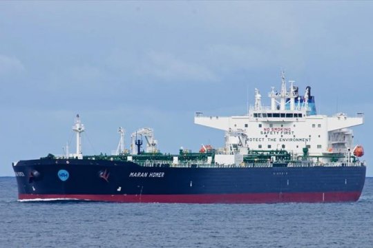 Petrolier lovit în apropierea portului Novorossiisk din Marea Neagră. La bord se afla și un marinar român