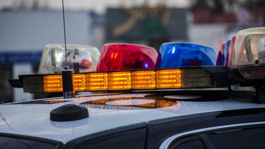 Tânăr de 19 ani, prins cu o mașină modificată ilegal în București. Vehiculul avea lumini asemănătoare celor de poliție