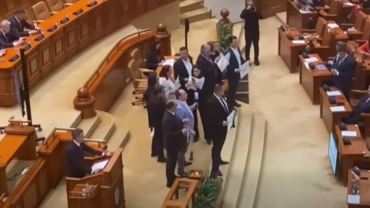 Ce au pățit parlamentarii care au huiduit și au venit cu vuvuze la votul pentru utilizarea bazelor militare de către SUA. ”Nu este libertate de exprimare”