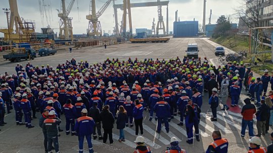 Protest al angajaților de la Șantierul Naval Mangalia, nemulțumiți că nu și-au luat salariile de trei luni. ”Oamenii sunt disperați, nu pot munci pe burta goală”