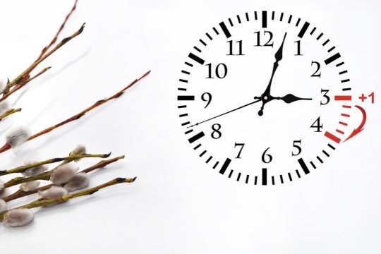 România trece la ora de vară, duminică este cea mai scurtă zi. Cum circulă trenurile când ceasurile se dau înainte cu o oră