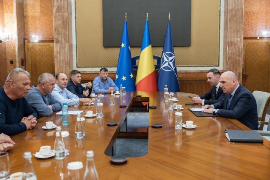 Ilie Bolojan, față în față cu minerii nemulțumiți. Deciziile din planul de restructurare nu pot fi schimbate