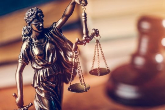 Instanța supremă suspendă comitetul înființat de Ilie Bolojan pentru revizuirea legilor justiției. ”Posibil exces de putere”