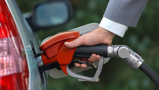 Prețurile la pompă cresc, iar statul câștigă mai mult. BNS explică diferențele din încasări