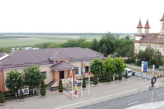 Jaf la o primărie din județul Galați. Hoții ar fi furat bani din taxe și impozite