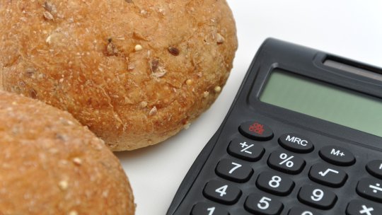 Cu cât se scumpește pâinea în urma crizei petrolului. Efectele creșterii prețului gazelor cu 60% și a motorinei cu 30%