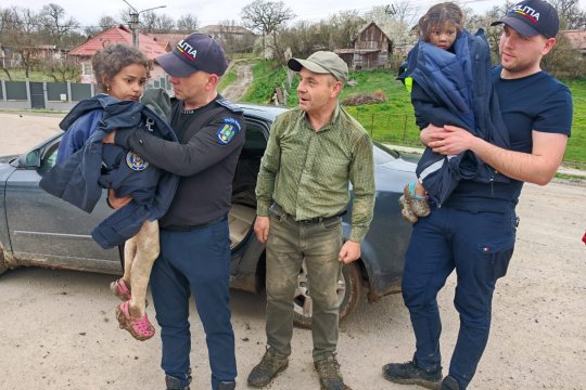 UPDATE | Rebeca și Melisa, cele două fetițe dispărute de la Târnăveni, au fost găsite