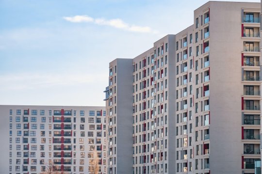 Bucureștiul are imobile care depășesc 4.300 de euro/mp, dar nu mai este cel mai scump oraș din România. Cu cât a crescut prețul apartamentelor în Capitală