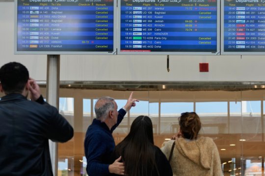 Zeci de zboruri anulate pe Aeroportul Otopeni din cauza tensiunilor din Orientul Mijlociu. 29 de curse către și dinspre regiune nu vor mai fi operate