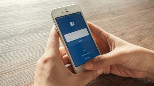 Facebook a picat pentru mii de utilizatori din întreaga lume. Platforma Meta a înregistrat întreruperi majore