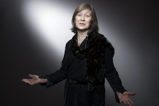 Personalitatea zilei 5 martie | Robin Hobb, vocea care a redefinit fantasy-ul modern