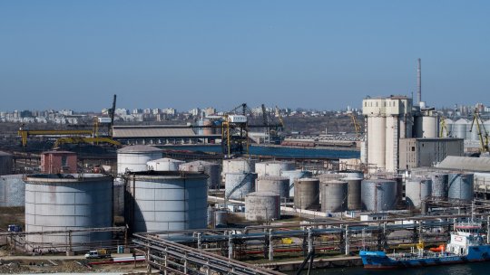 Cum ar fi mascat mita doi foști șefi ai Vămii Constanța. Procurorii au descoperit conversații de amor: ”Te iubesc mult!”