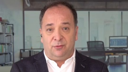 Adrian Negrescu, la iAMnews: ”Statul se împrumută ca să plătească pensii și salarii”. Cum a ajuns România într-o gaură financiară
