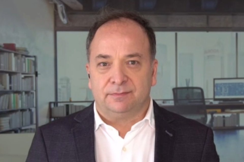 Adrian Negrescu, consultant economic, în cadrul interviului pentru iAMnews