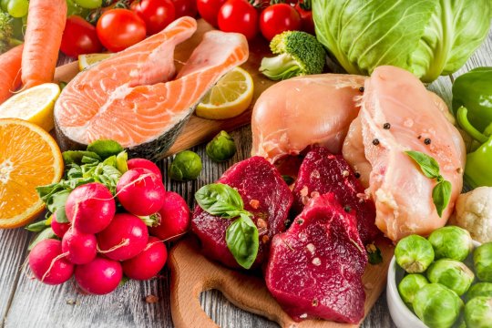 Peste două tone de alimente au fost retrase de la vânzare, după controalele ANSVSA înainte de Paște