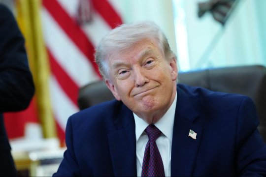 Trump ia ”serios în considerare” ieșirea din NATO și critică aliații europeni