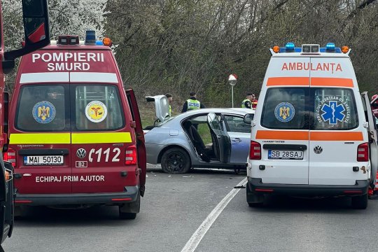 Accident grav în Sibiu: Planul Roșu activat după impactul dintre mai multe mașini, victime încarcerate