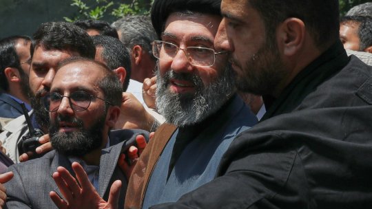 Mojtaba Khamenei, afectat de răni severe după bombardament. Cum conduce Iranul în aceste condiții
