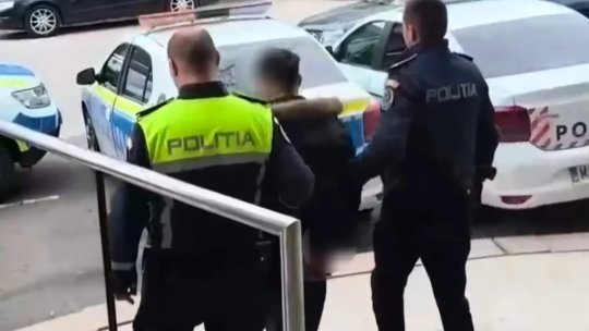 Tânăr arestat după ce a lovit un polițist în noaptea de Paște. Totul a pornit de la o intervenție de rutină