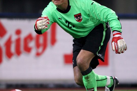 Un fost fotbalist la Arsenal, Juventus și Liverpool a murit la 48 de ani, după ce mașina sa a fost lovită de tren