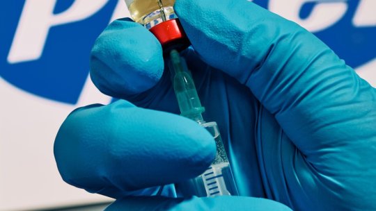 România așteaptă răspunsul Pfizer la propunerea de a primi medicamente inovatoare pentru pacienții oncologici în schimbul datoriei pentru vaccinurile anti-COVID