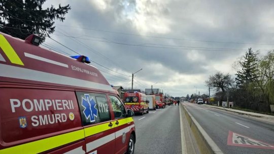 Accident cu victime în Mureș între un microbuz și un autoturism. Opt copii au fost transportați la spital după impact