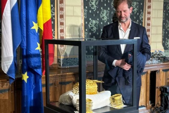 UPDATE | Coiful de la Coțofenești și două brățări dacice furate din Muzeul Drents din Olanda au fost recuperate