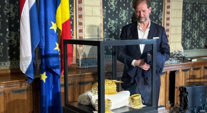 Coiful de aur de la Coțofenești și două brățări dacice sunt prezentate în conferința de la Muzeul Drents