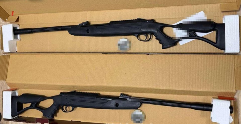 Arme cu aer comprimat descoperite pe Aeroportul Cluj-Napoca