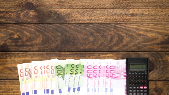 Bancnota care a stârnit controverse dispare din circulație. Era considerată un instrument ideal pentru bani murdari