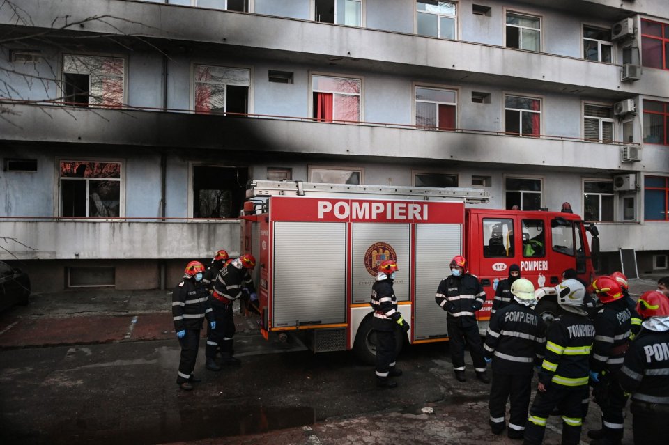 Intervenția ISU după incendiul din 2021 de la Institutul ”Matei Balș” din București