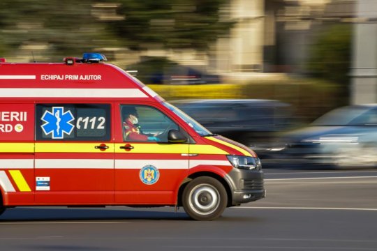 Copil de 10 ani, rănit grav după un accident electric. A fost transportat de urgență la București
