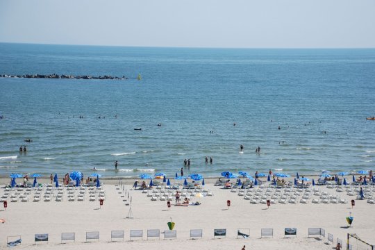 Trenuri suplimentare spre litoral, pentru minivacanța de 1 Mai