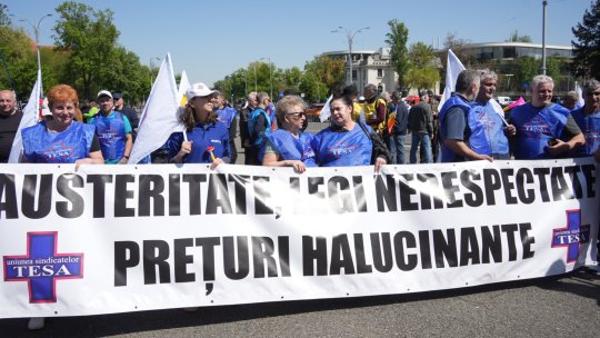 UPDATE | Sute de sindicaliști au protestat în fața Guvernului. Confederația Meridian: ”Nu mai acceptăm austeritatea suportată exclusiv de cetățeni”