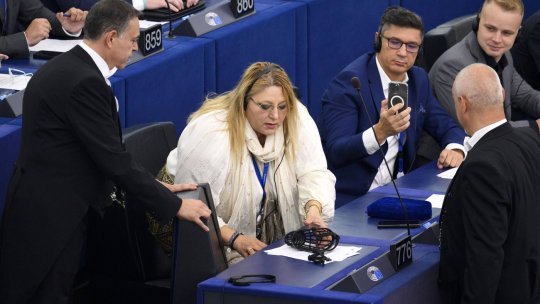 UPDATE | Parlamentul European i-a ridicat imunitatea Dianei Șoșoacă. Președinta SOS România poate fi anchetată de Parchetul General